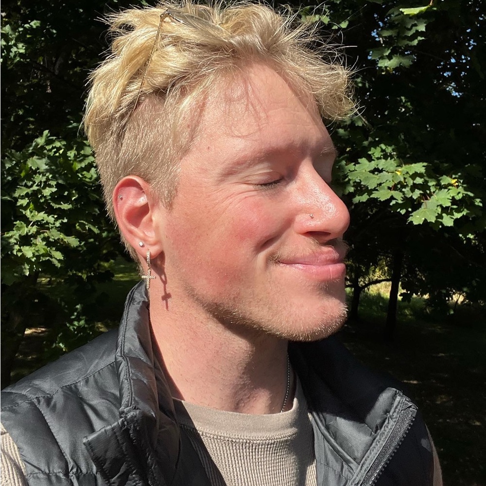 Meet your Posher, Zachary